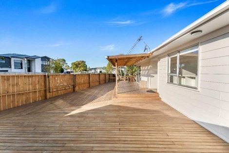 Photo of property in 22 Ferndown Avenue, Papatoetoe, Auckland, 2025