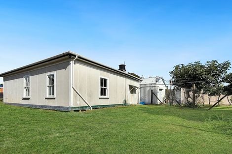 Photo of property in 73 Oxford Street, Levin, 5510