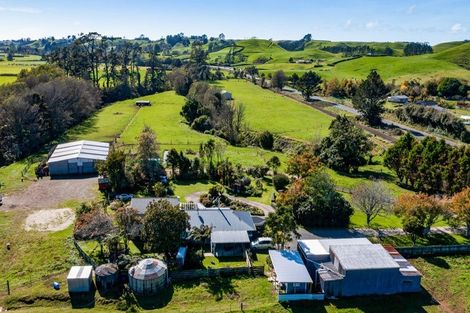 Photo of property in 1284 Mountain Road, Inglewood, 4389