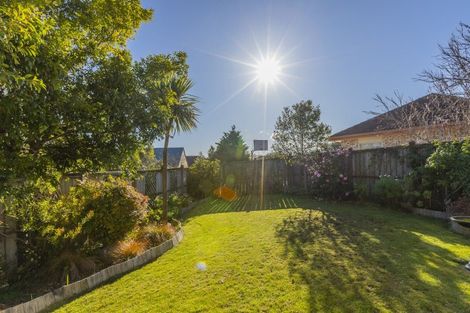 Photo of property in 14 Compass Court, Paraparaumu, 5032