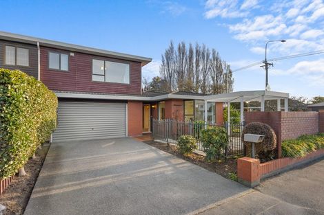 Photo of property in 2 Rubens Place, Burnside, Christchurch, 8053