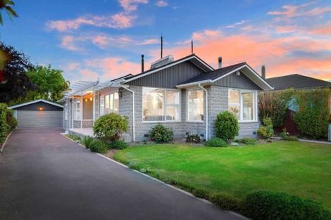 Photo of property in 3 Glenavon Place, Ilam, Christchurch, 8041