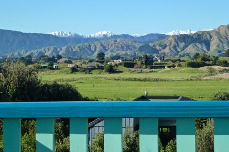 Photo of property in 9 Sylvia Way, Te Horo Beach, Otaki, 5581