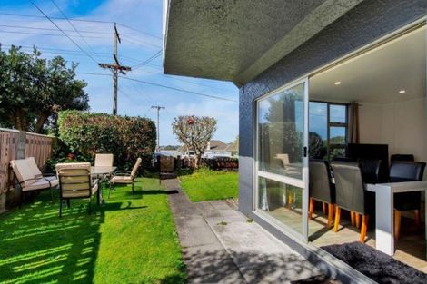 Photo of property in 1/58 Paynters Avenue, Strandon, New Plymouth, 4312