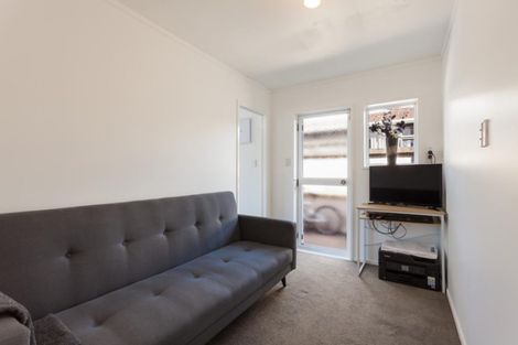 Photo of property in 1/37 Sunrise Avenue, Mount Maunganui, 3116