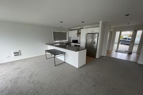 Photo of property in 5 Borris Close, East Tamaki, Auckland, 2016
