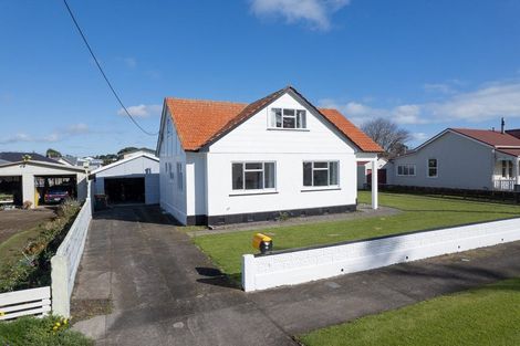 Photo of property in 87 Queen Street, Waitara, 4320