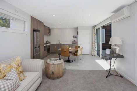 Photo of property in 2/10 Stoneyhurst Street, St Albans, Christchurch, 8014