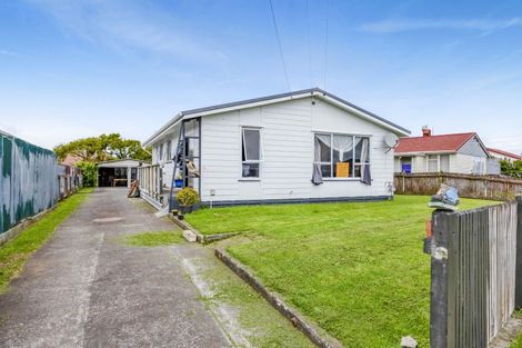 Photo of property in 27 Acourt Street, Hawera, 4610