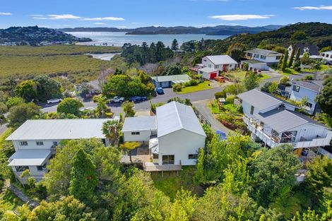 Photo of property in 17 Tui Grove, Paihia, 0200