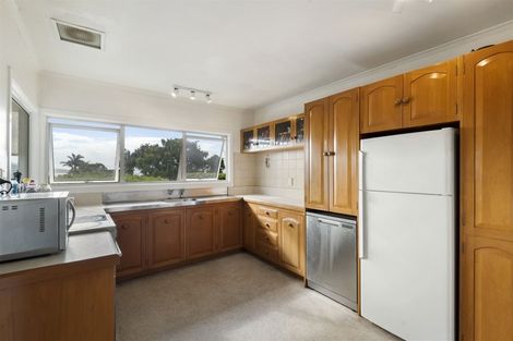 Photo of property in 192 Hurstmere Road, Takapuna, Auckland, 0622