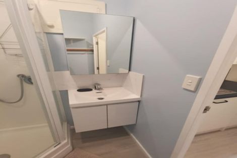 Photo of property in 10c Earl Road, Titirangi, Auckland, 0604