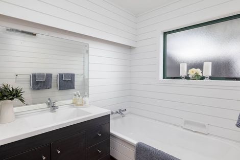 Photo of property in 3 Chilton Drive, Mairehau, Christchurch, 8052