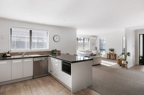 Photo of property in 38 Kohekohe Road, Papamoa Beach, Papamoa, 3118