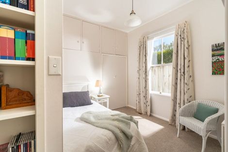 Photo of property in 13 West Road, Northland, Wellington, 6012