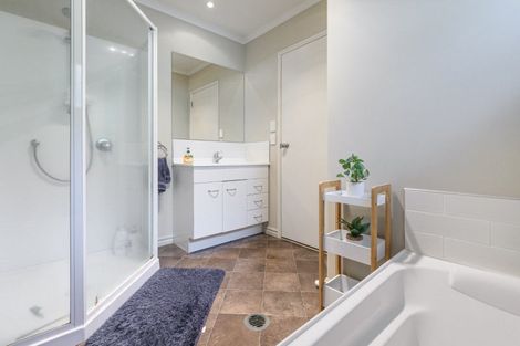 Photo of property in 93 Kinloch Way, Bethlehem, Tauranga, 3110