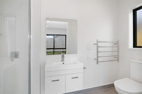 Photo of property in 7 Poutawa Lane, Clarks Beach, 2122