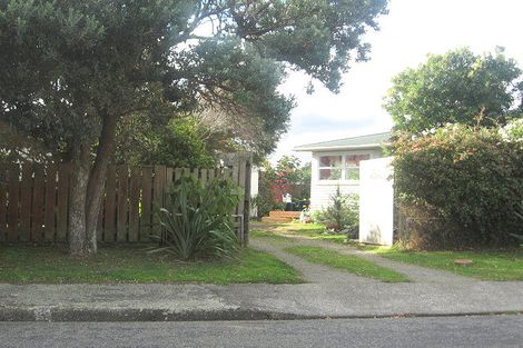 Photo of property in 21 Te Miti Street, Paekakariki, 5034