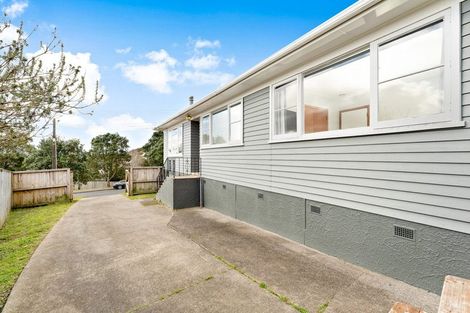 Photo of property in 97 Sunnyside Road, Sunnyvale, Auckland, 0612