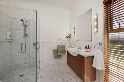 Photo of property in 17 Riddell Road, Kerikeri, 0230