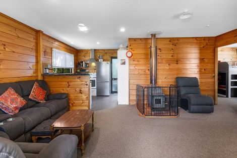 Photo of property in 9 Cliff Street, Coalgate, 7673