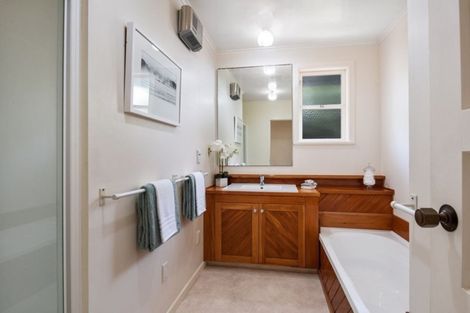 Photo of property in 3 Elizabeth Place, Mairangi Bay, Auckland, 0630