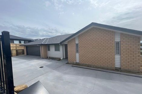 Photo of property in 17 Te Kaka Place, Omokoroa, 3114