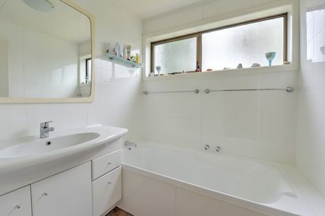 Photo of property in 9 Kerwood Place, Gore, 9710