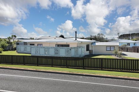Photo of property in 75 Seabury Avenue, Foxton Beach, Foxton, 4815