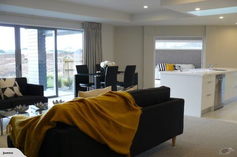 Photo of property in 5 Ashwood Lane, Bell Block, New Plymouth, 4312