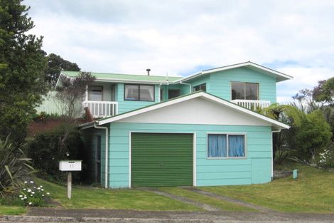 Photo of property in 17 Ridge Road, Tairua, 3508