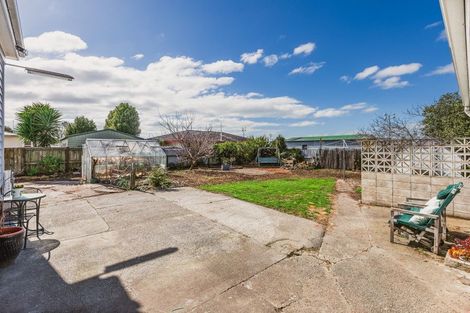 Photo of property in 18 Lee Road, Taradale, Napier, 4112