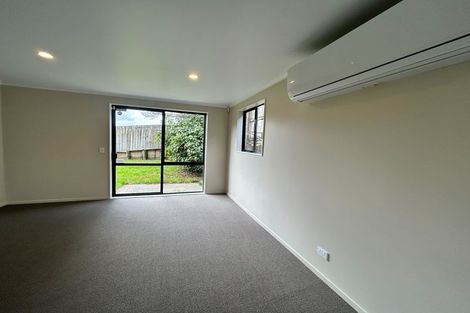 Photo of property in 50 Misty Valley Drive, Henderson, Auckland, 0612