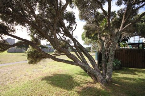 Photo of property in 3 Bonanza Place, Pauanui, Hikuai, 3579