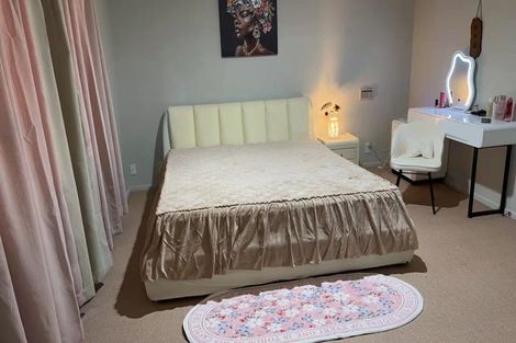 Photo of property in 2 Myers Grove, Churton Park, Wellington, 6037