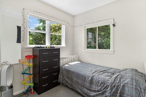 Photo of property in 16 Puriri Road, Waikanae, 5036