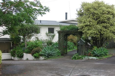 Photo of property in 32 Swan Crescent, Pakuranga, Auckland, 2010