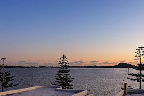 Photo of property in 3/43 The Parade, Bucklands Beach, Auckland, 2012