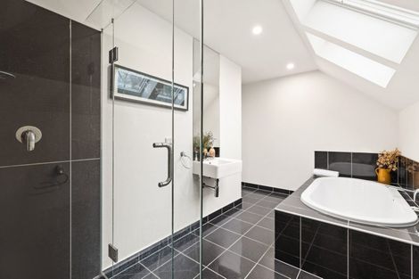 Photo of property in 5b Te Mata Peak Road, Havelock North, 4130