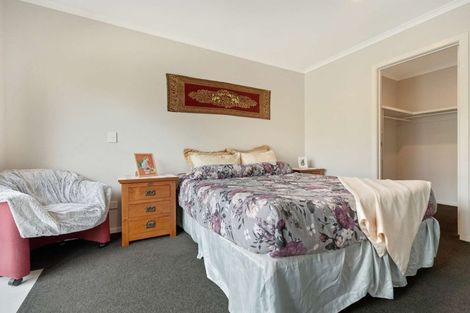 Photo of property in 5 Faber Place, Rototuna North, Hamilton, 3210