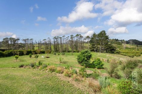 Photo of property in 225b Amreins Road, Taupaki, 0782