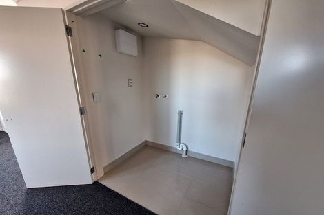 Photo of property in 1/5 Wallson Crescent, Wiri, Auckland, 2104