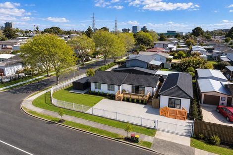 Photo of property in 66 Diorella Drive, Clover Park, Auckland, 2019