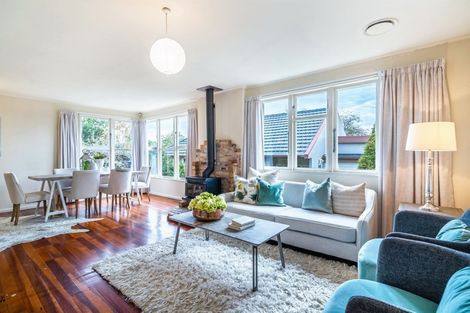 Photo of property in 2 Nutsey Avenue, Northcote, Auckland, 0627