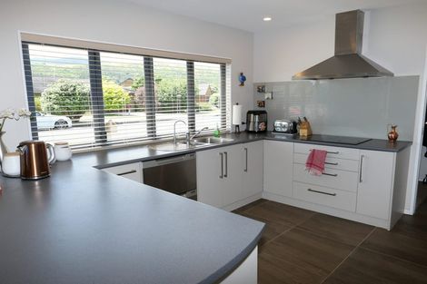 Photo of property in 10 Lorna Irene Drive, Raumati South, Paraparaumu, 5032