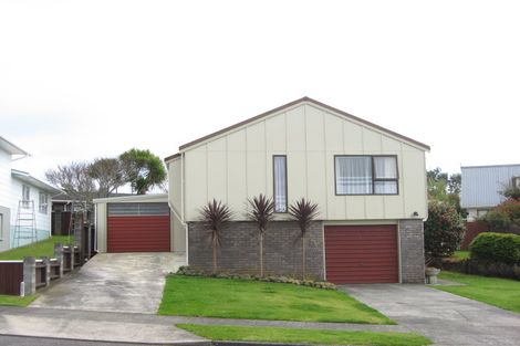 Photo of property in 12 Virginia Place, Whalers Gate, New Plymouth, 4310
