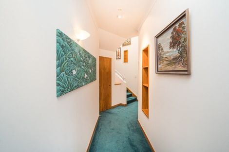 Photo of property in 3 Balcairn Place, Terrace End, Palmerston North, 4410