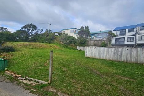 Photo of property in 33 Hindmarsh Street, Johnsonville, Wellington, 6037