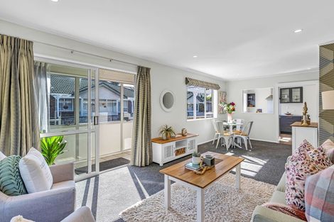 Photo of property in 2/32 Hurley Road, Paraparaumu Beach, Paraparaumu, 5032