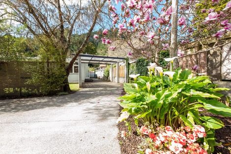 Photo of property in 5 Elmslie Road, Pinehaven, Upper Hutt, 5019